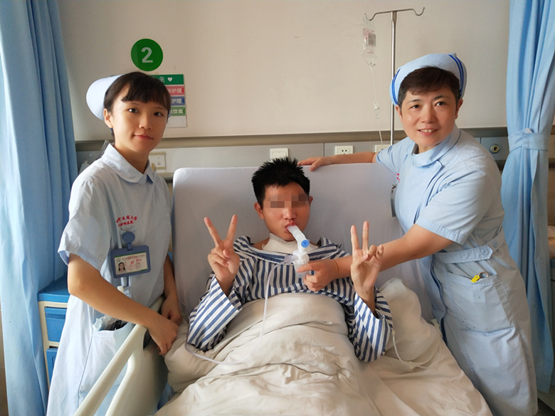 反复辗转求医,金沙洲医院胸外科妙手治愈顽疾!